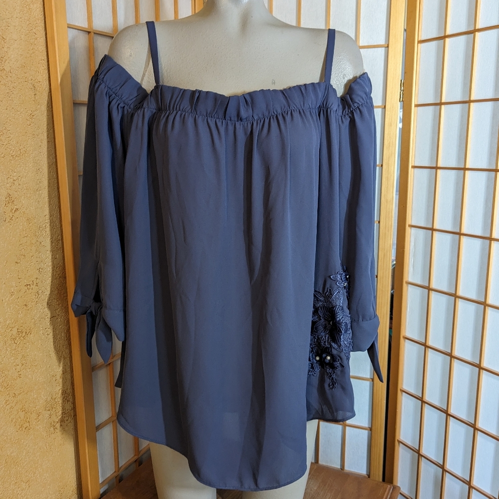 🆕 A. Byer, cold shoulder top, NWTS, sz 1X FINAL PRICE DROP 💧💧💧💧💧